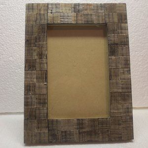Preowned Picture Frame 4 x 6 opening